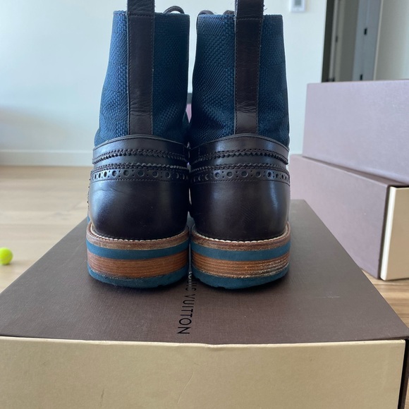 Authentic LV Blue and Brown Hi-Top boots - Picture 3 of 5
